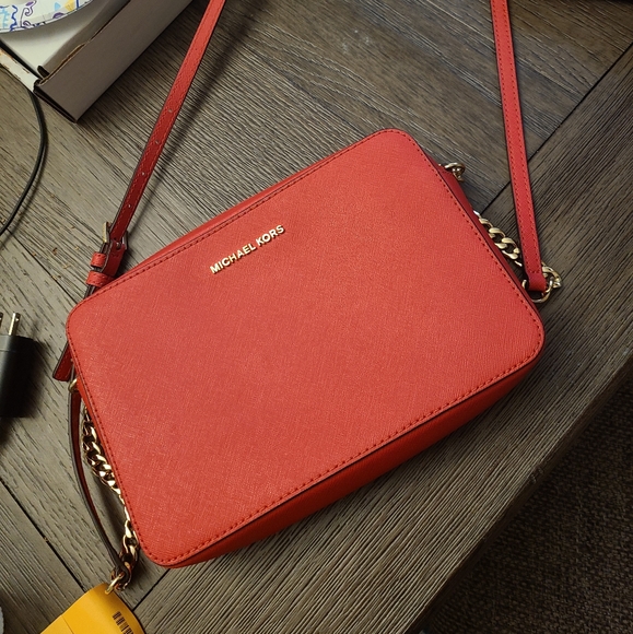 Purse - Picture 1 of 3